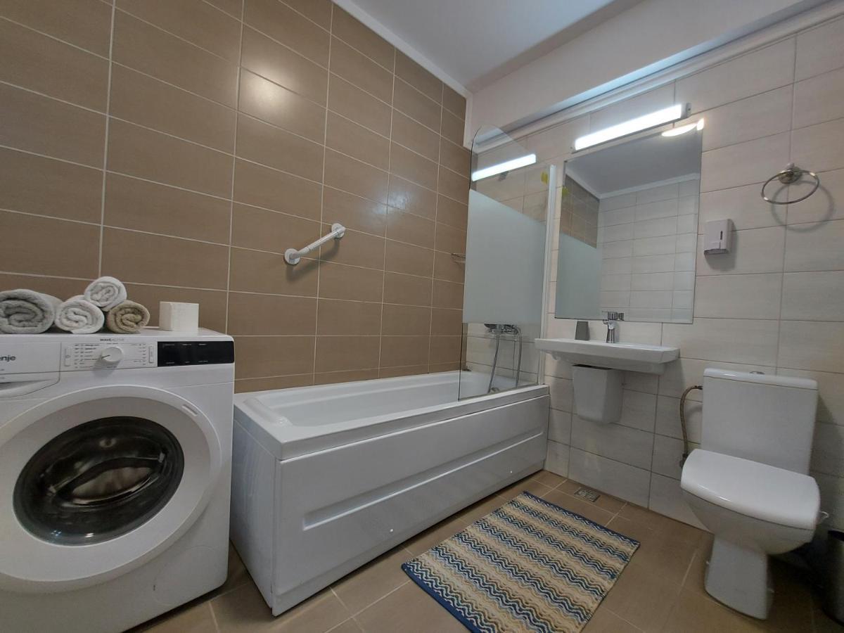 Rivera Apartments - Premium Accomodation Iasi Eksteriør bilde
